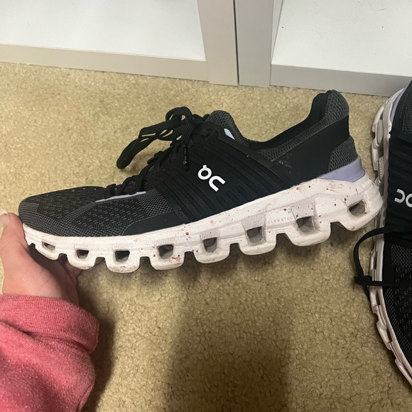 Oncloud Swifttech purple and black, women’s size 8.5 - Picture 1 of 4